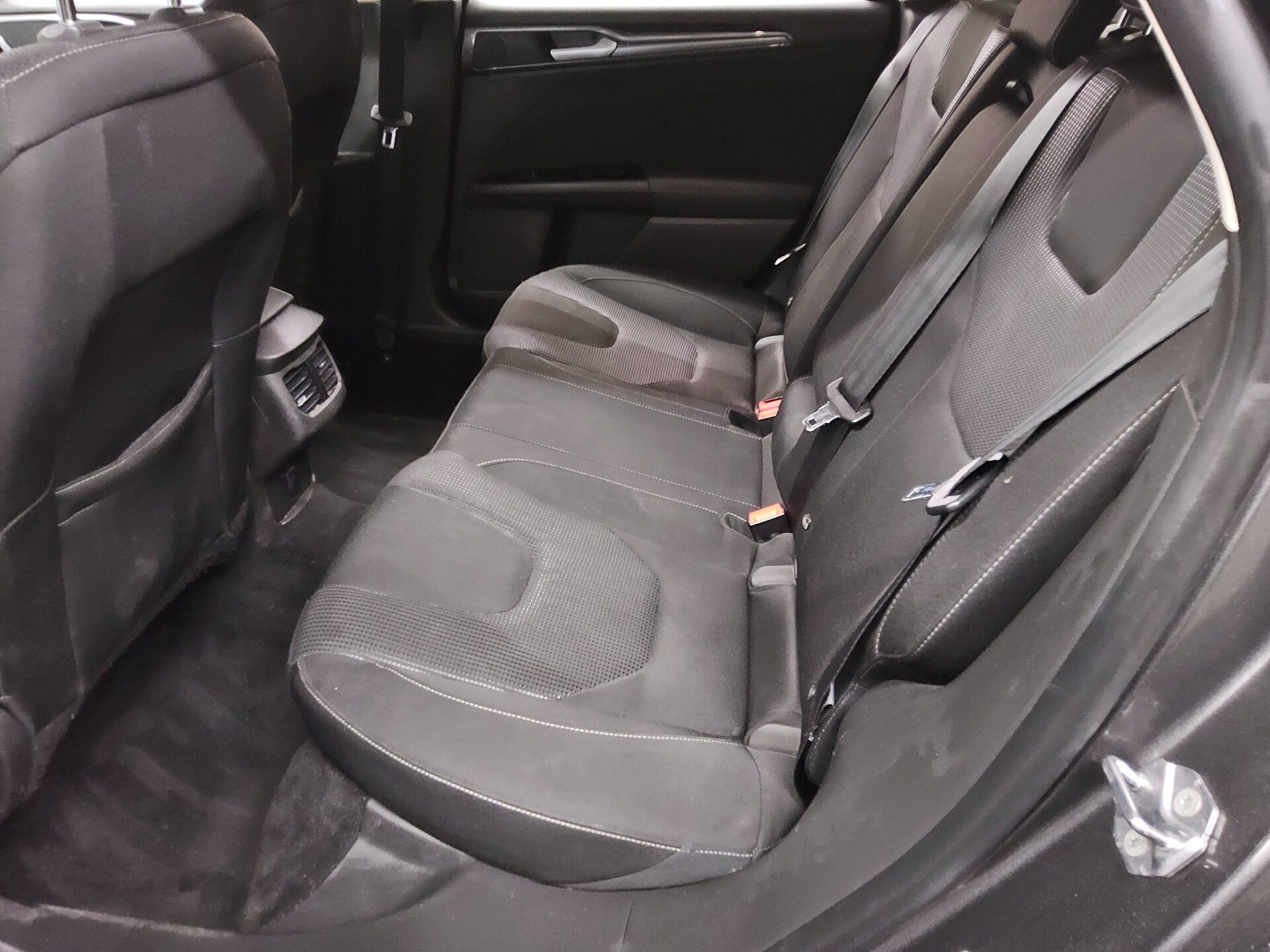 Ford Mondeo Turnier 2.0 EB Titanium 13