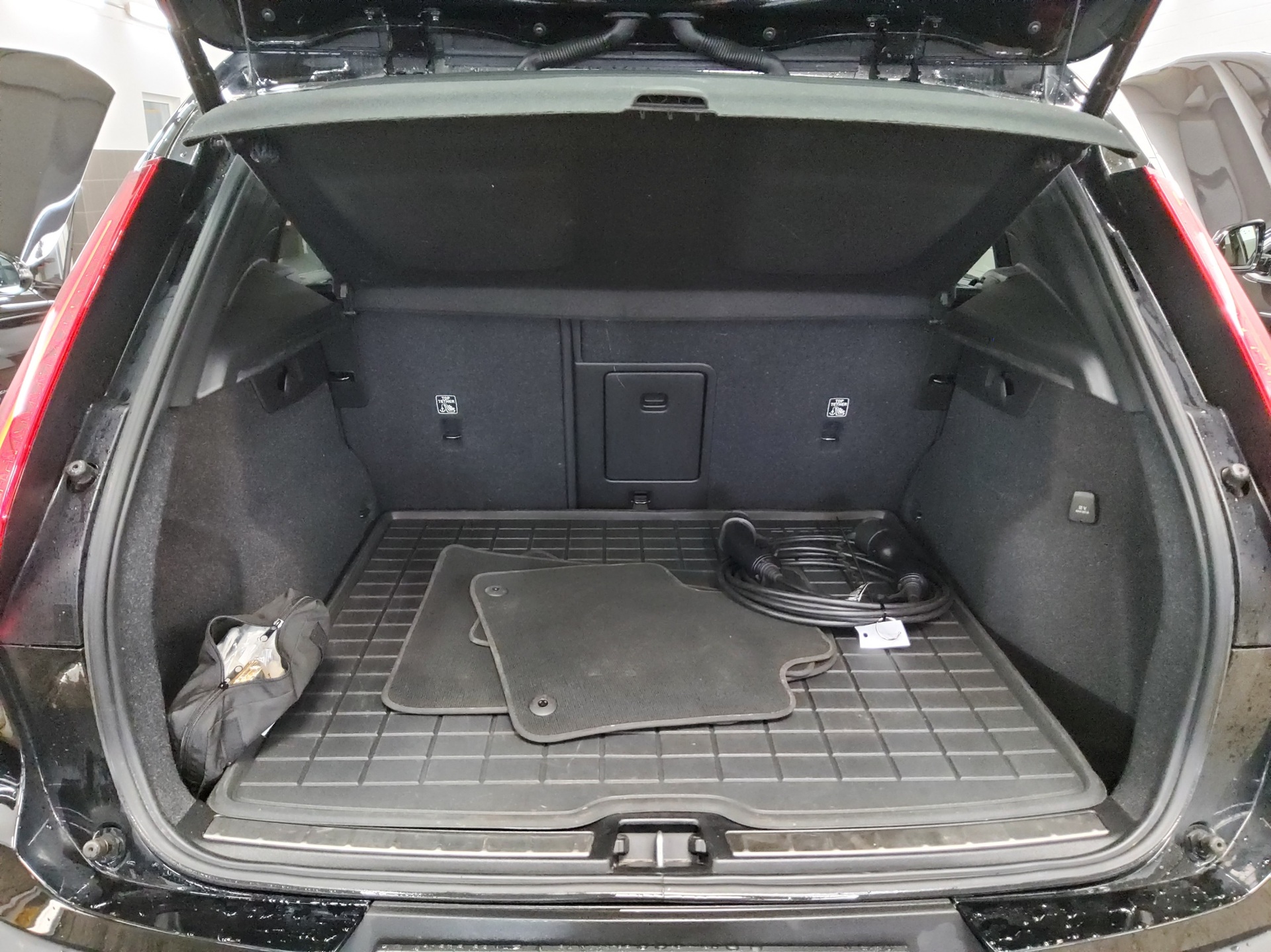 Volvo XC40 T4 Recharge Inscription Leder Navi LED Pano 12