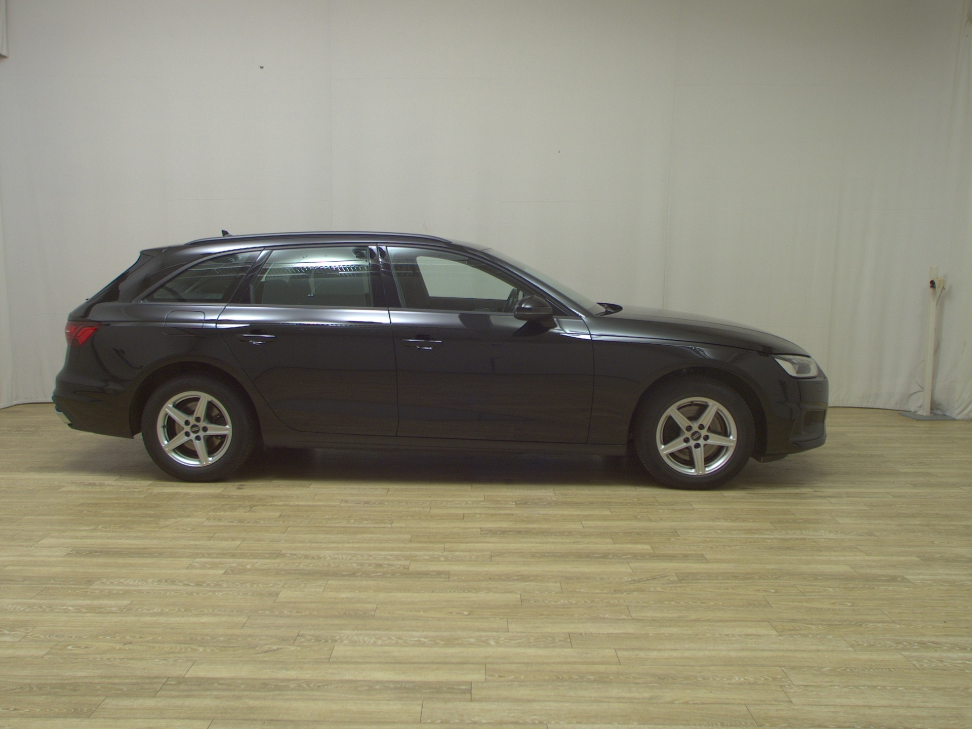 Audi A4 Avant 35 TDI NAVI KLIMAAUT LED SHZ PDC