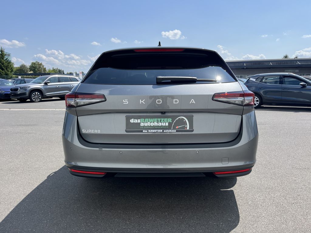 Skoda Superb Combi 2.0 TDI DSG Selection 9