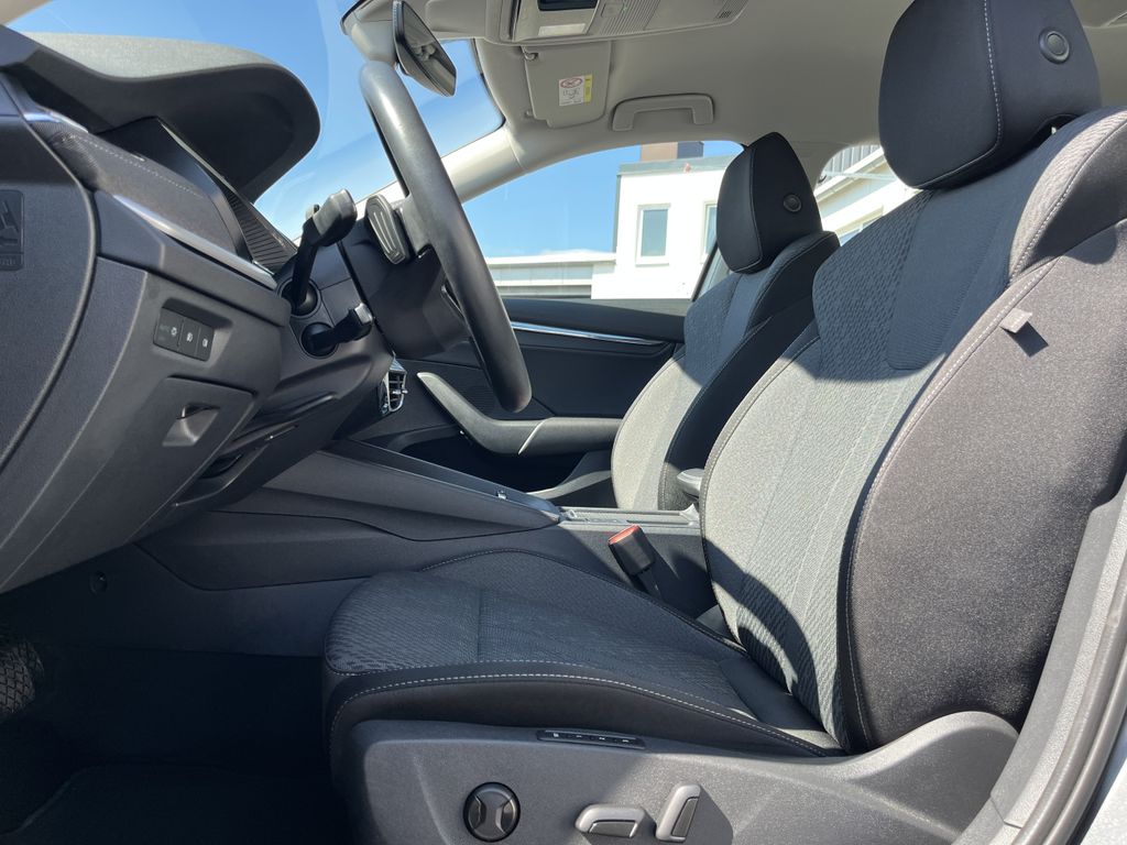 Skoda Octavia Combi 2.0 TDI DSG Style 13