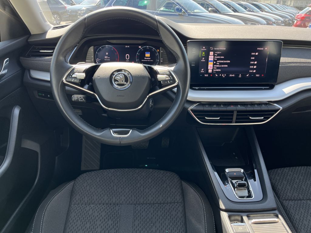 Skoda Octavia Combi 2.0 TDI DSG Style 16