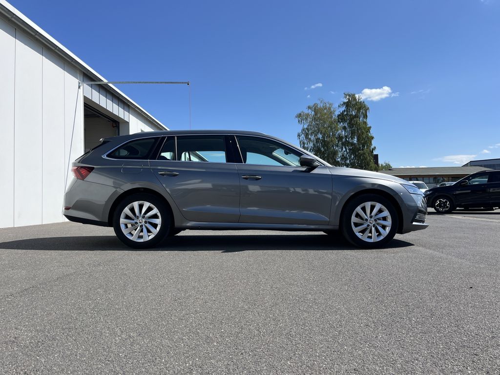 Skoda Octavia Combi 2.0 TDI DSG Style 5