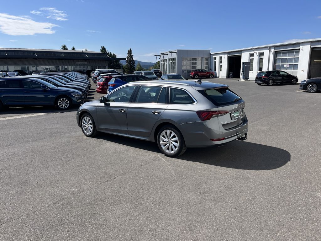 Skoda Octavia Combi 2.0 TDI DSG Style 11