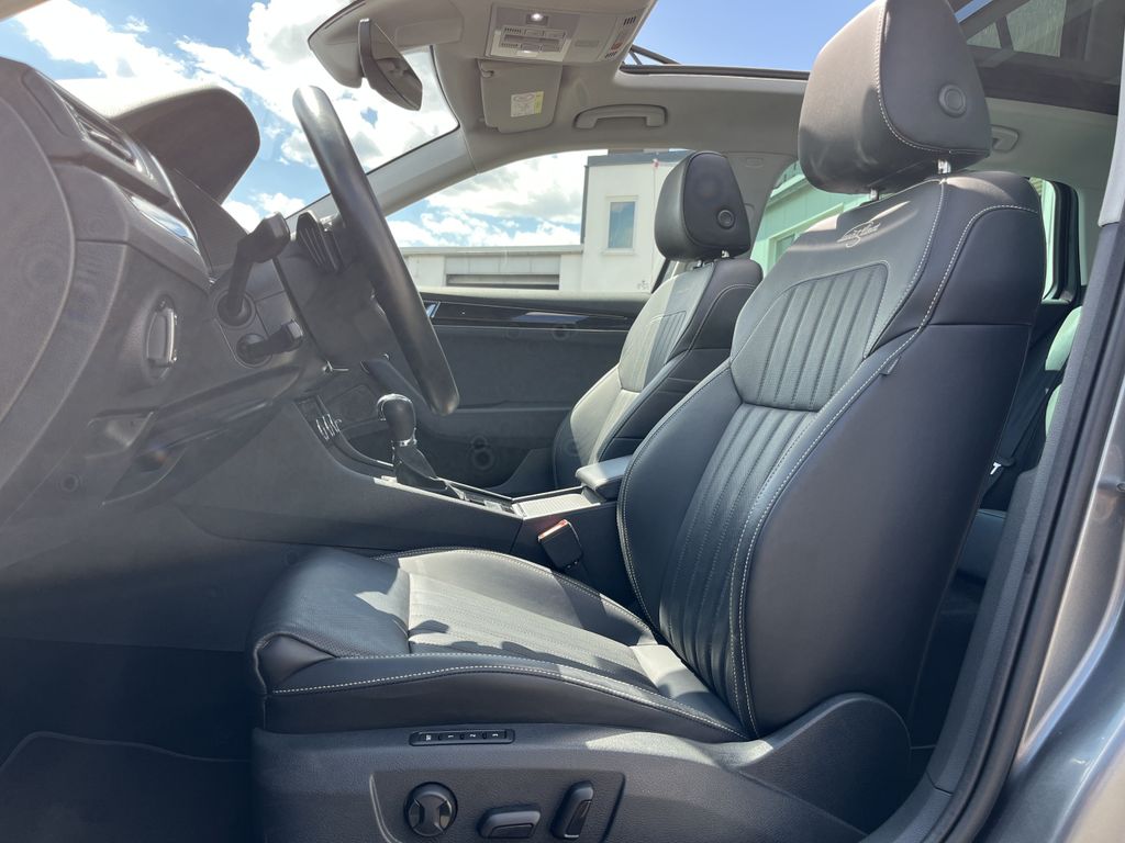Skoda Superb Combi 2.0 TDI DSG L&K 13