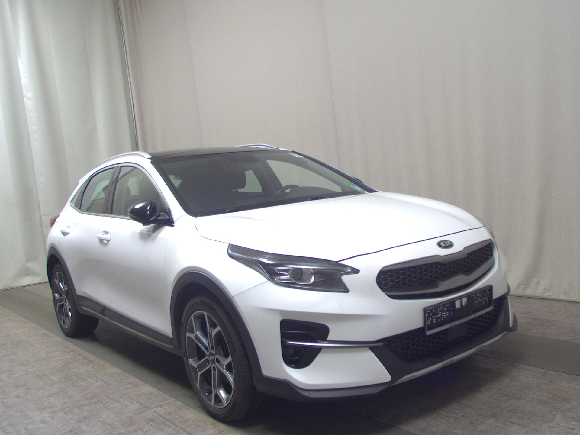 Kia X Ceed 1.6 CRDI Spirit Navi Panorama LED JBL 2