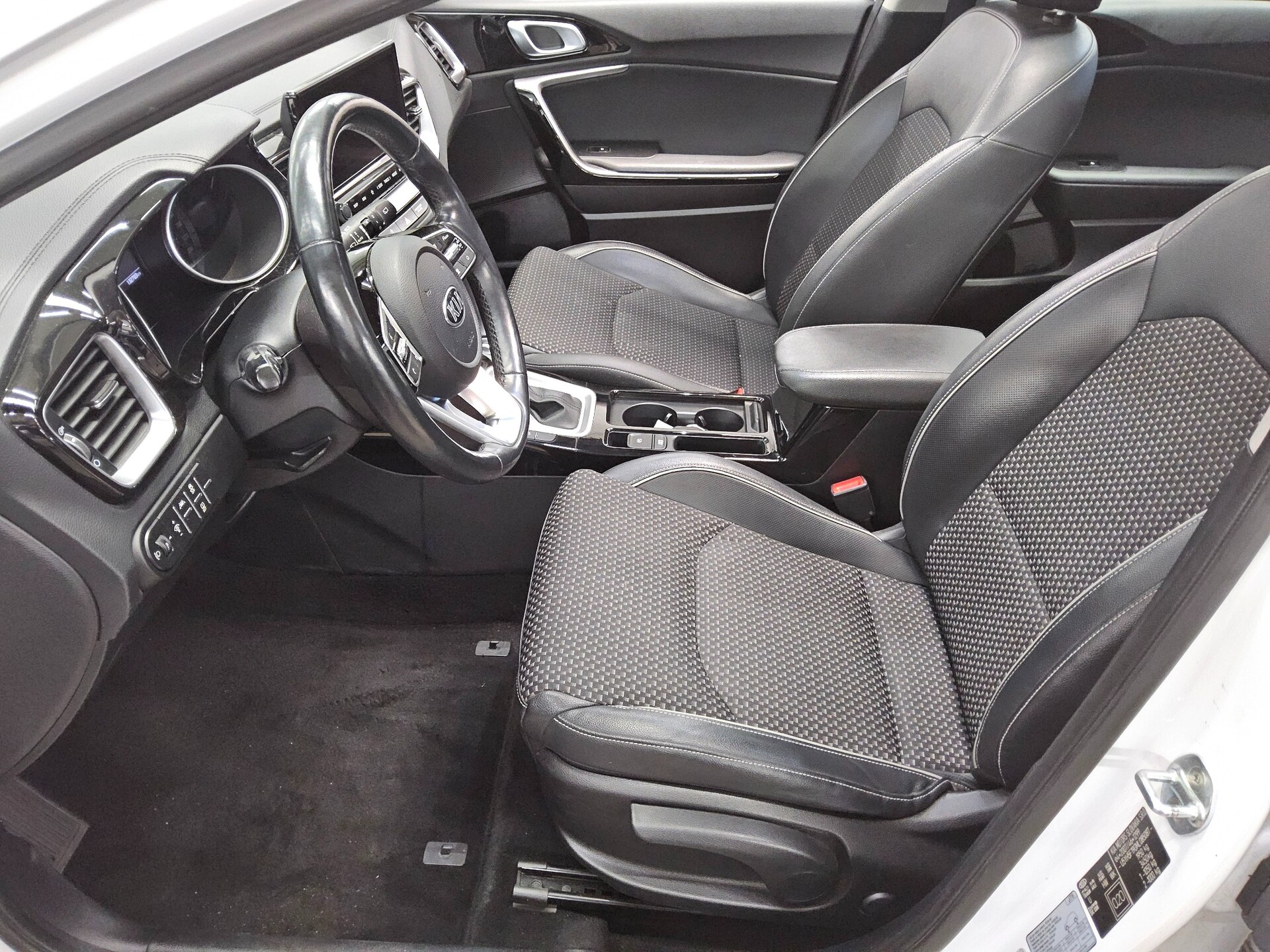 Kia X Ceed 1.6 CRDI Spirit Navi Panorama LED JBL 7