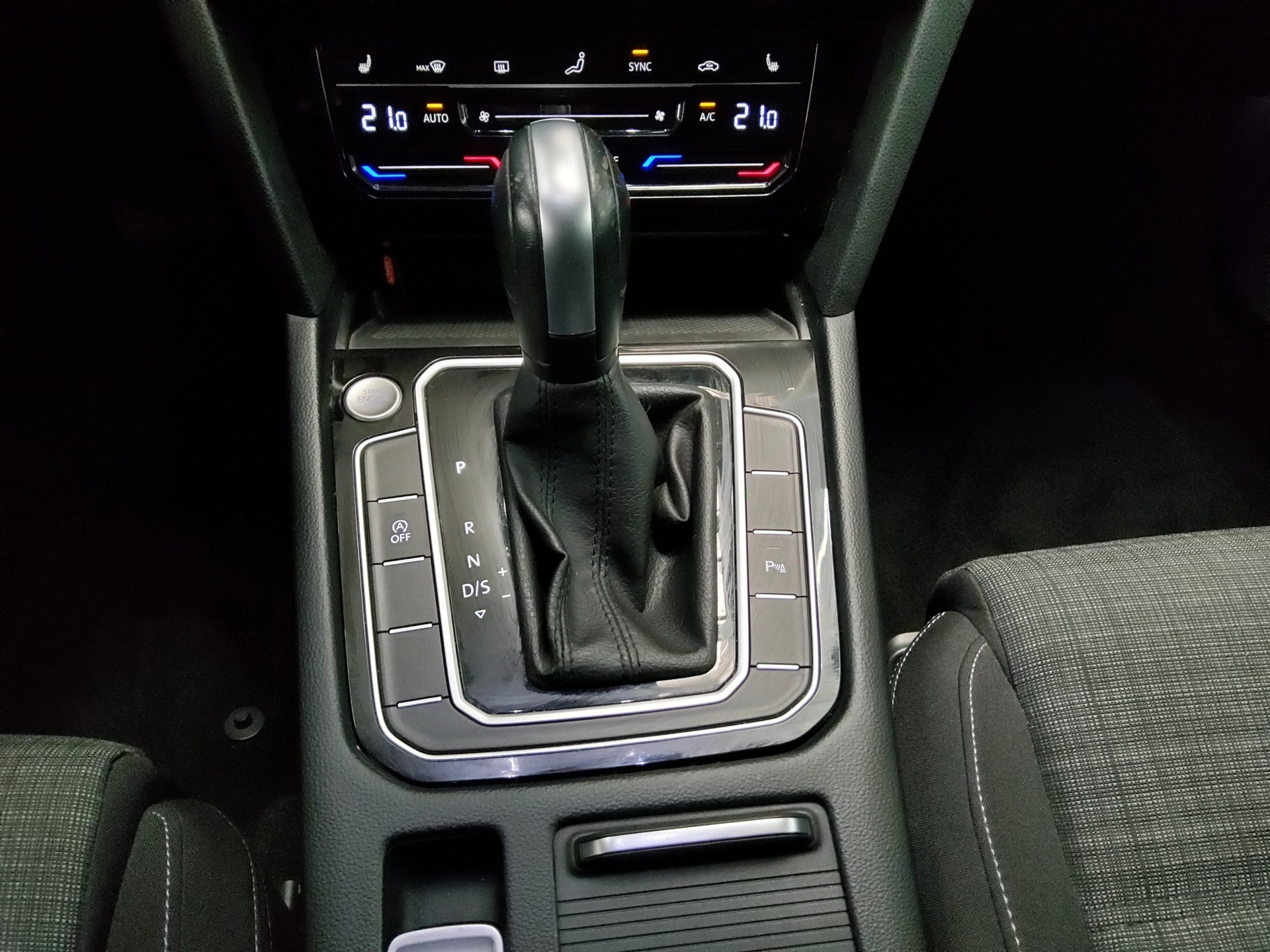 Volkswagen Passat Var. 2.0 TDI Business Navi LED Shz DC RfK 6