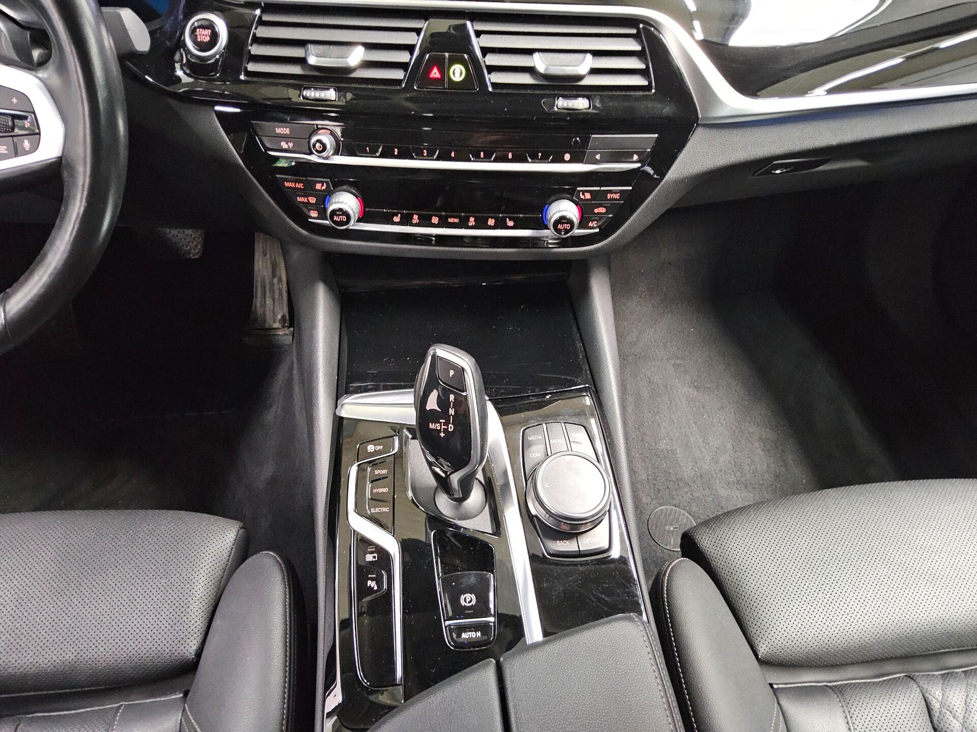 BMW 545e xDr Sport-Line Leder Navi LED LC Prof. AHK 6