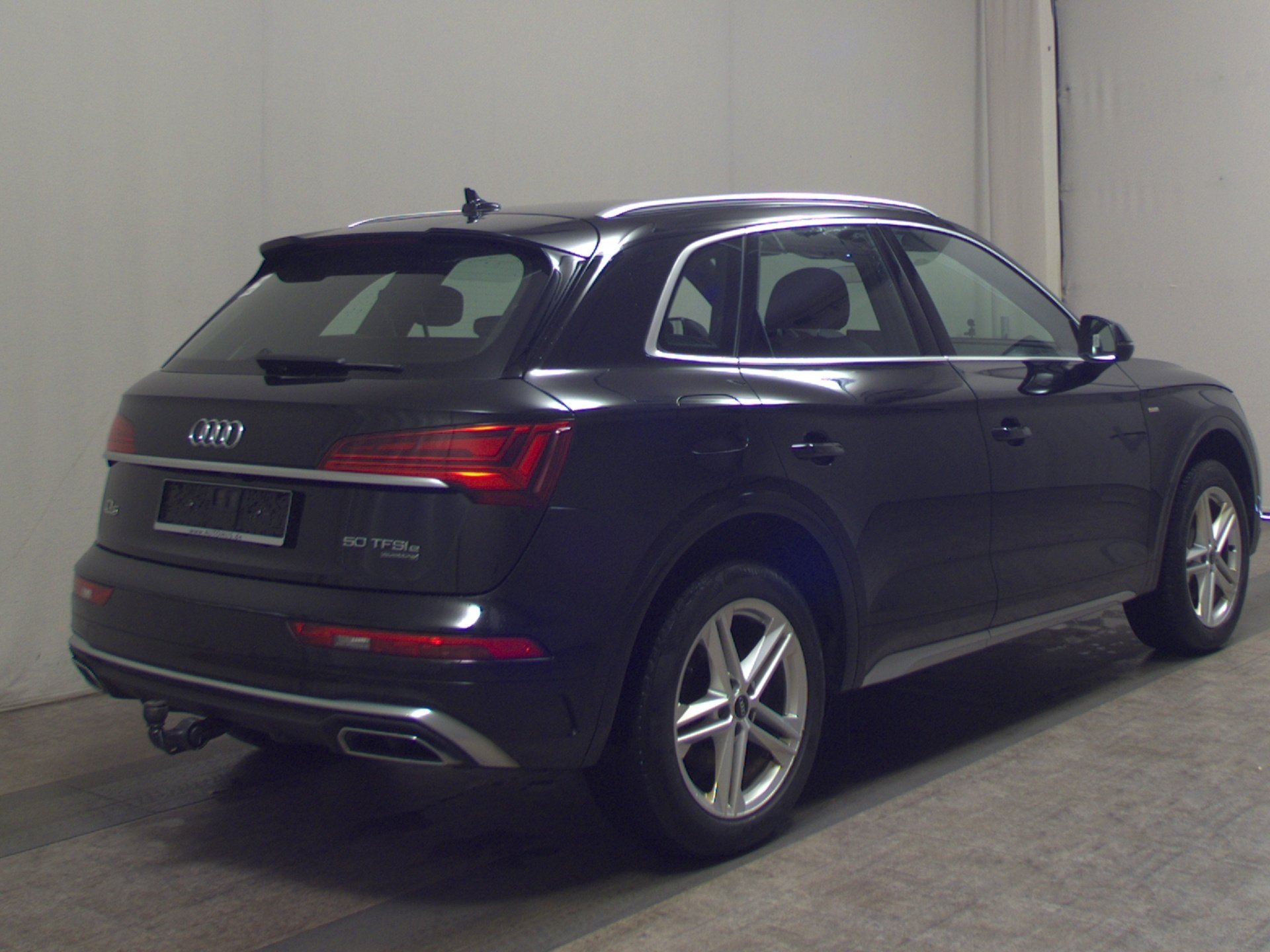 Audi Q5 50 TFSI e Qu. S-Line T-Leder Navi Matrix vc 4