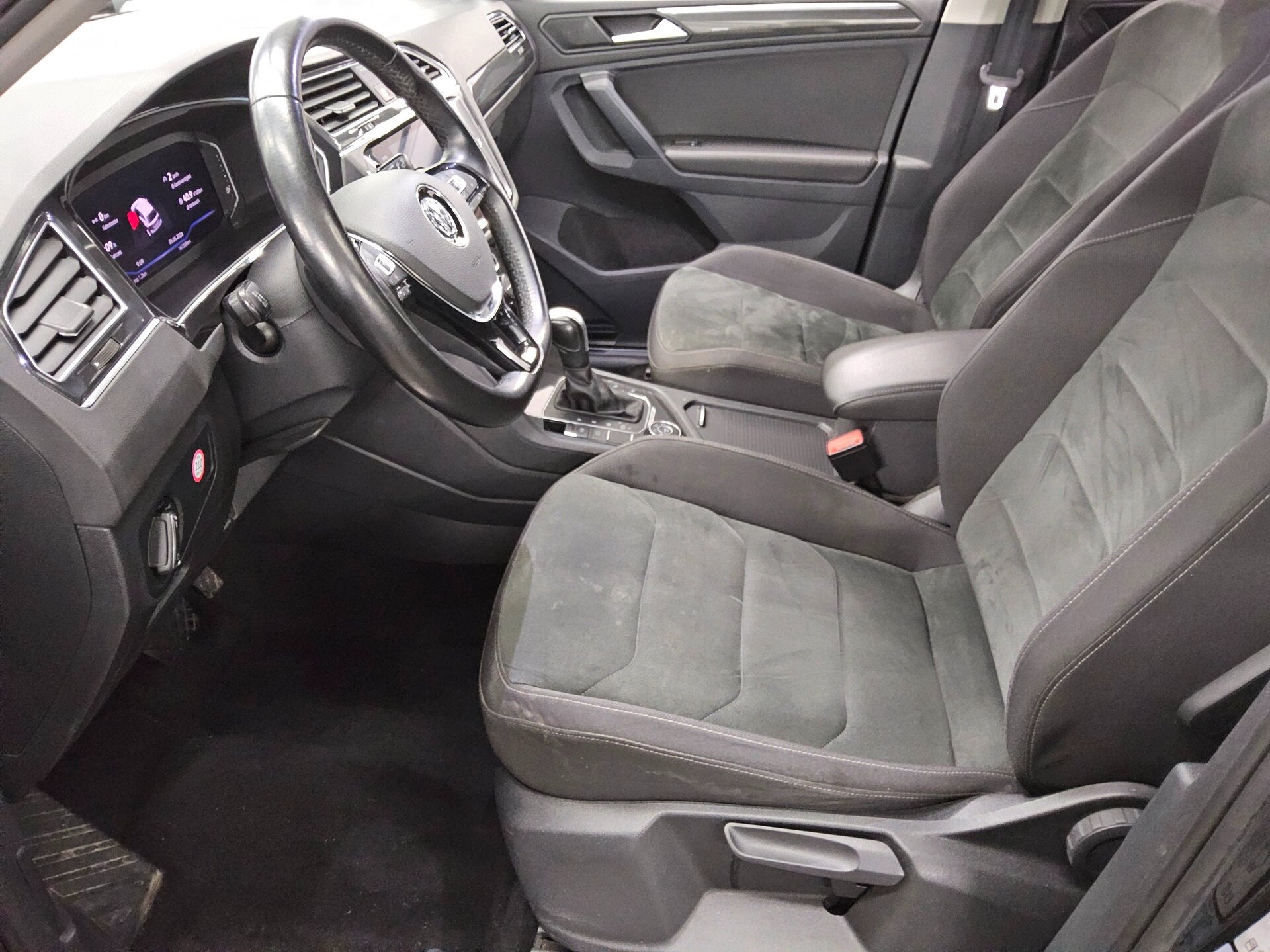 Volkswagen Tiguan 2.0 TDI 4M Highline Navi LED AID Shz ACC 9
