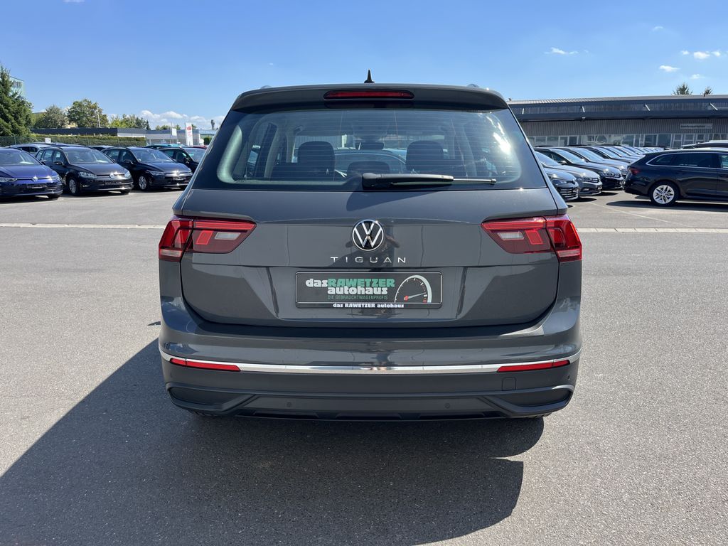 Volkswagen Tiguan 2.0 TDI DSG Life 9