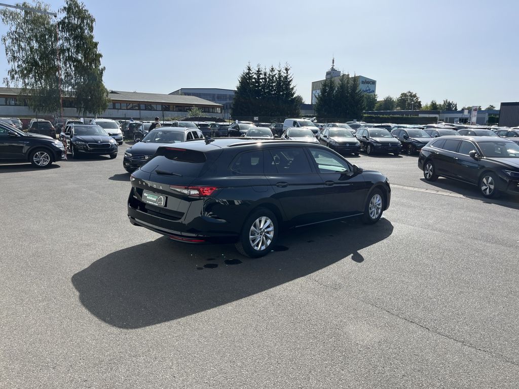 Skoda Superb Combi 2.0 TDI DSG Essence 8