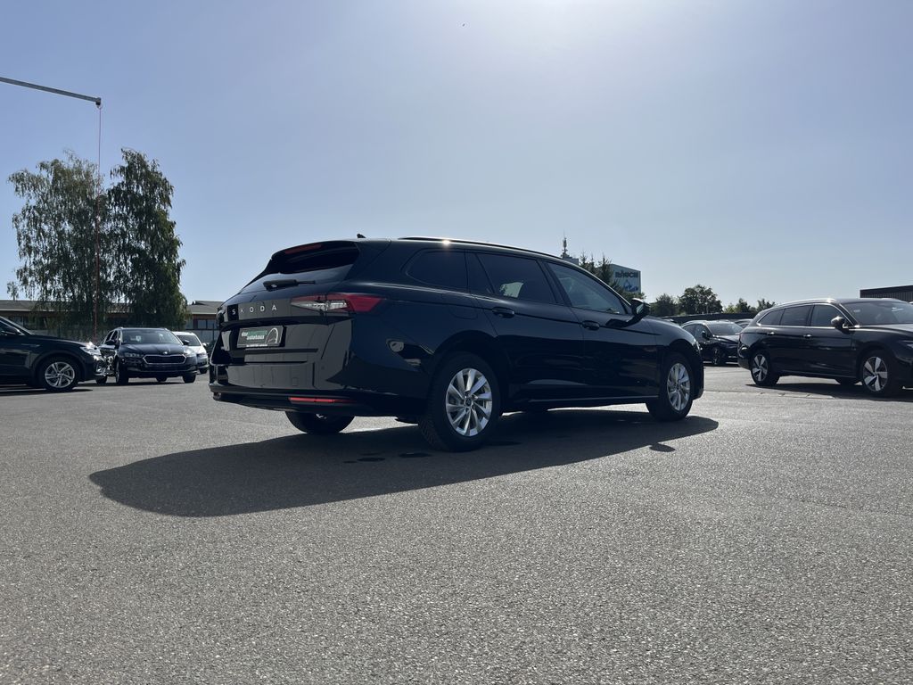 Skoda Superb Combi 2.0 TDI DSG Essence 7