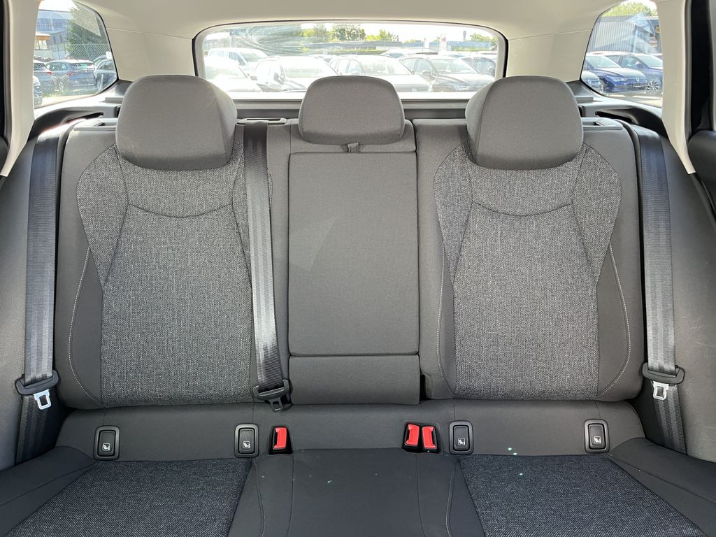 Skoda Superb Combi 2.0 TDI DSG Essence 18