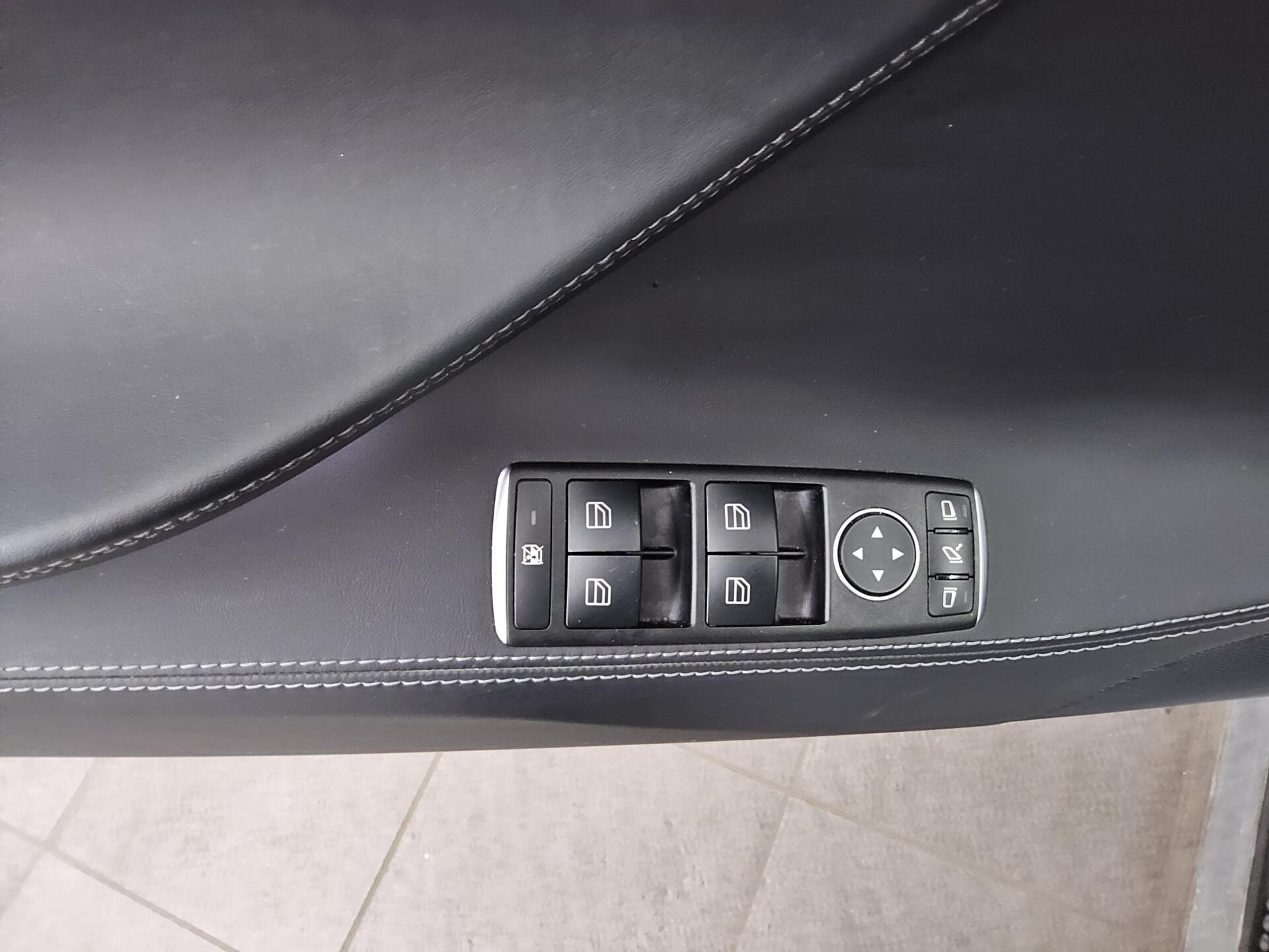 Tesla Model S Maximale-Reichweite Navi LED Pano 360° 10