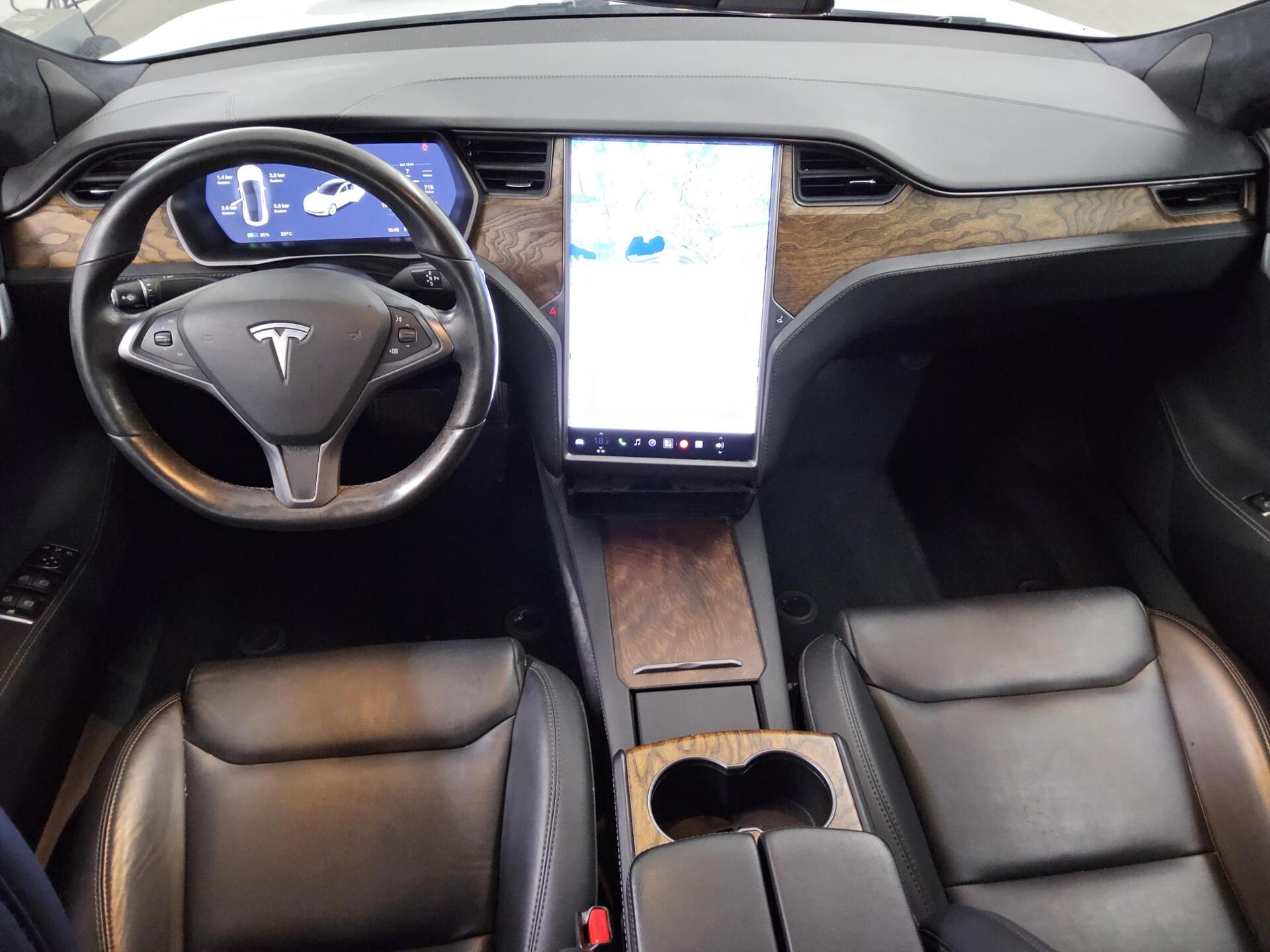 Tesla Model S Maximale-Reichweite Navi LED Pano 360° 5