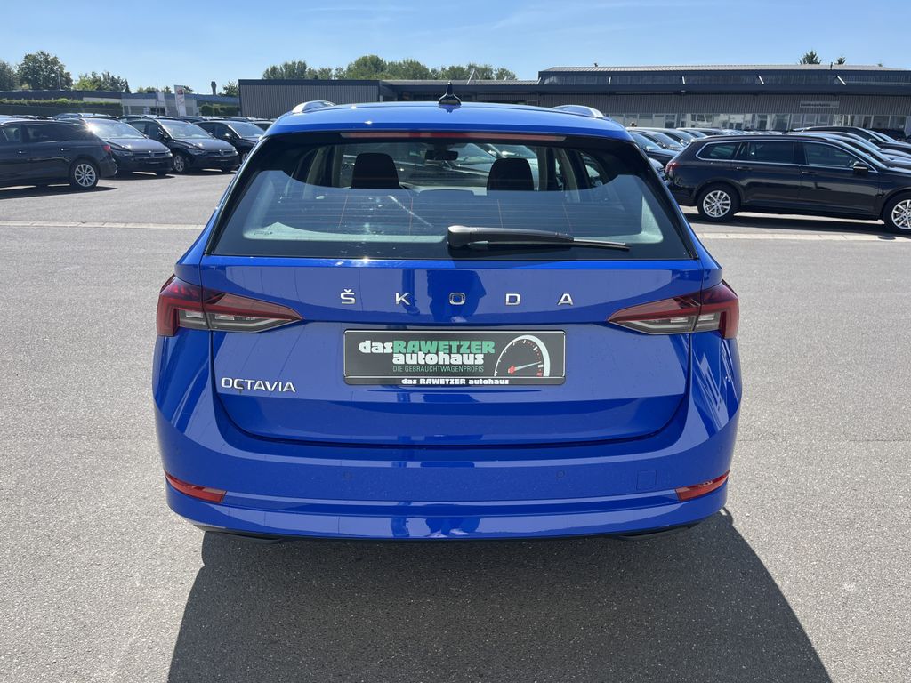 Skoda Octavia Combi 2.0 TDI Style 9