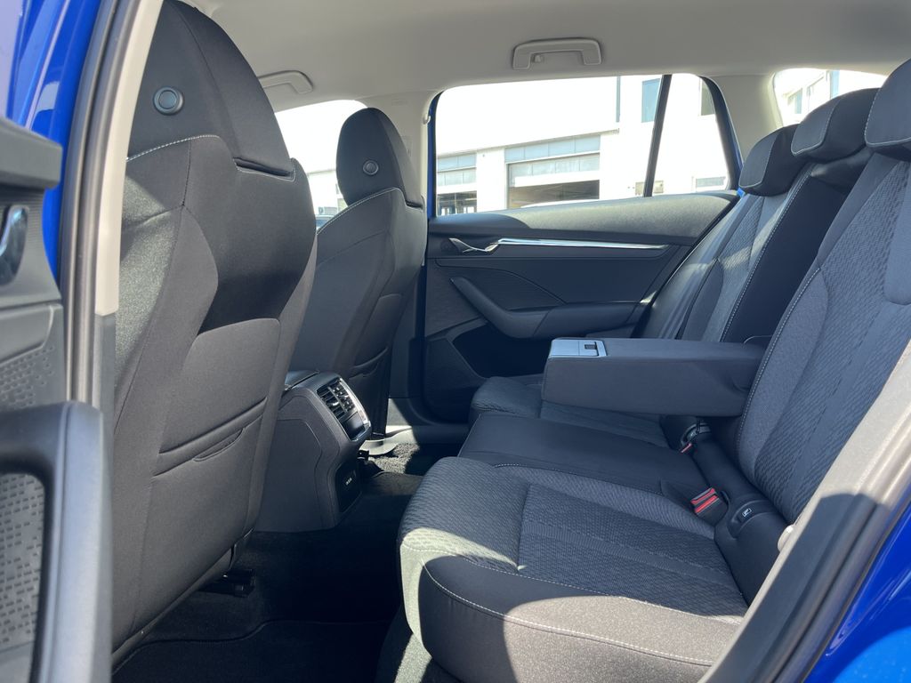 Skoda Octavia Combi 2.0 TDI Style 17