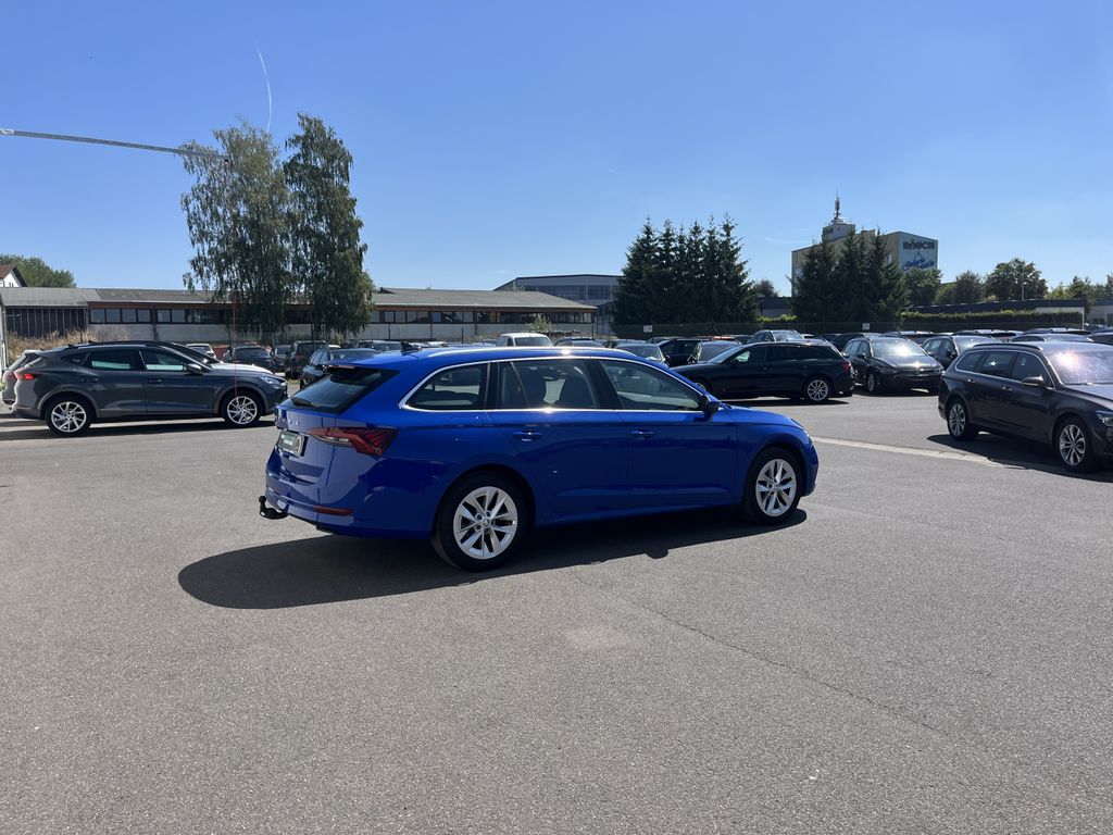 Skoda Octavia Combi 2.0 TDI Style 8