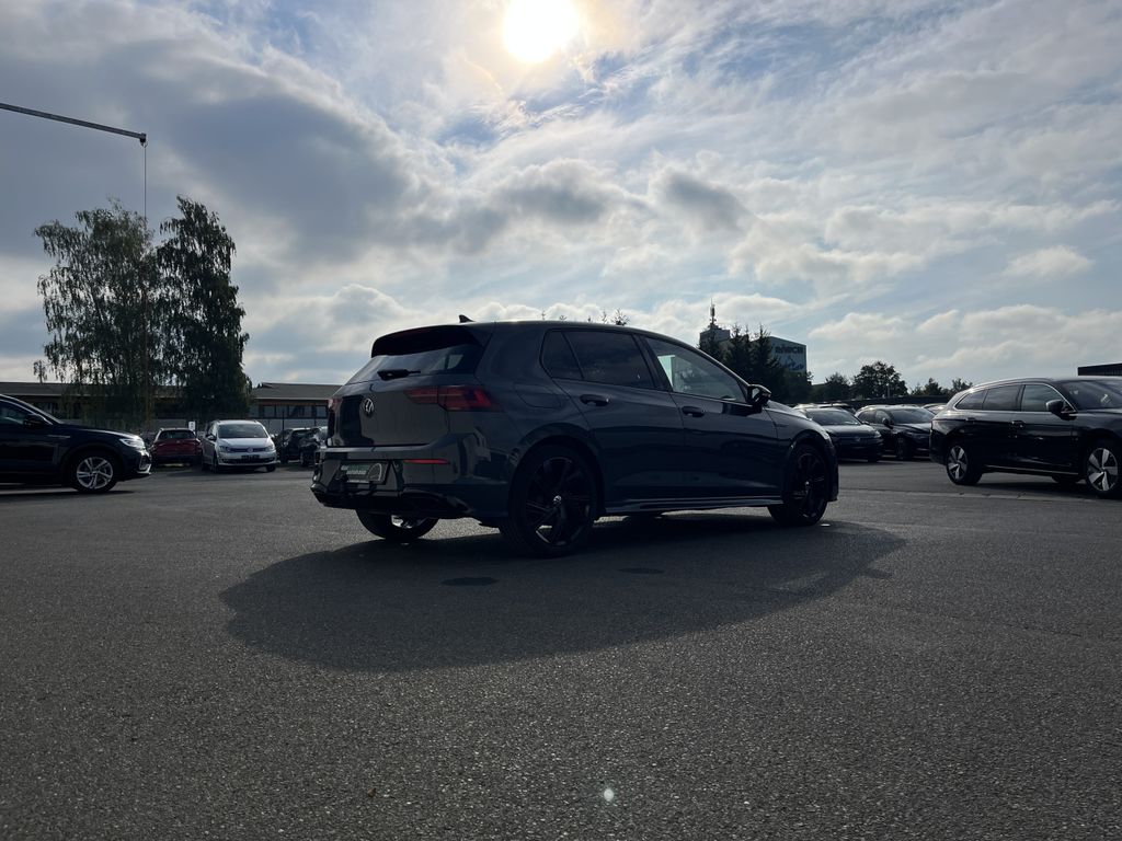Volkswagen Golf 1.5 TSI DSG R-Line 7