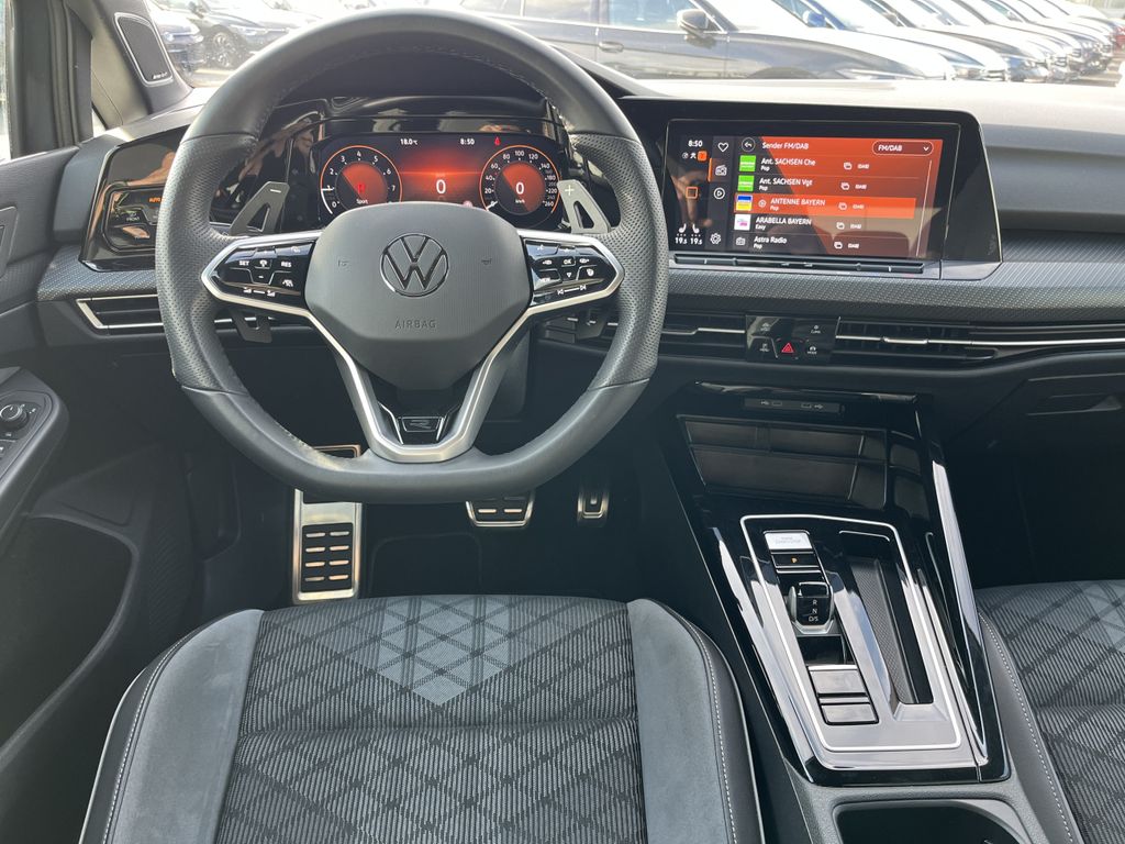 Volkswagen Golf 1.5 TSI DSG R-Line 16