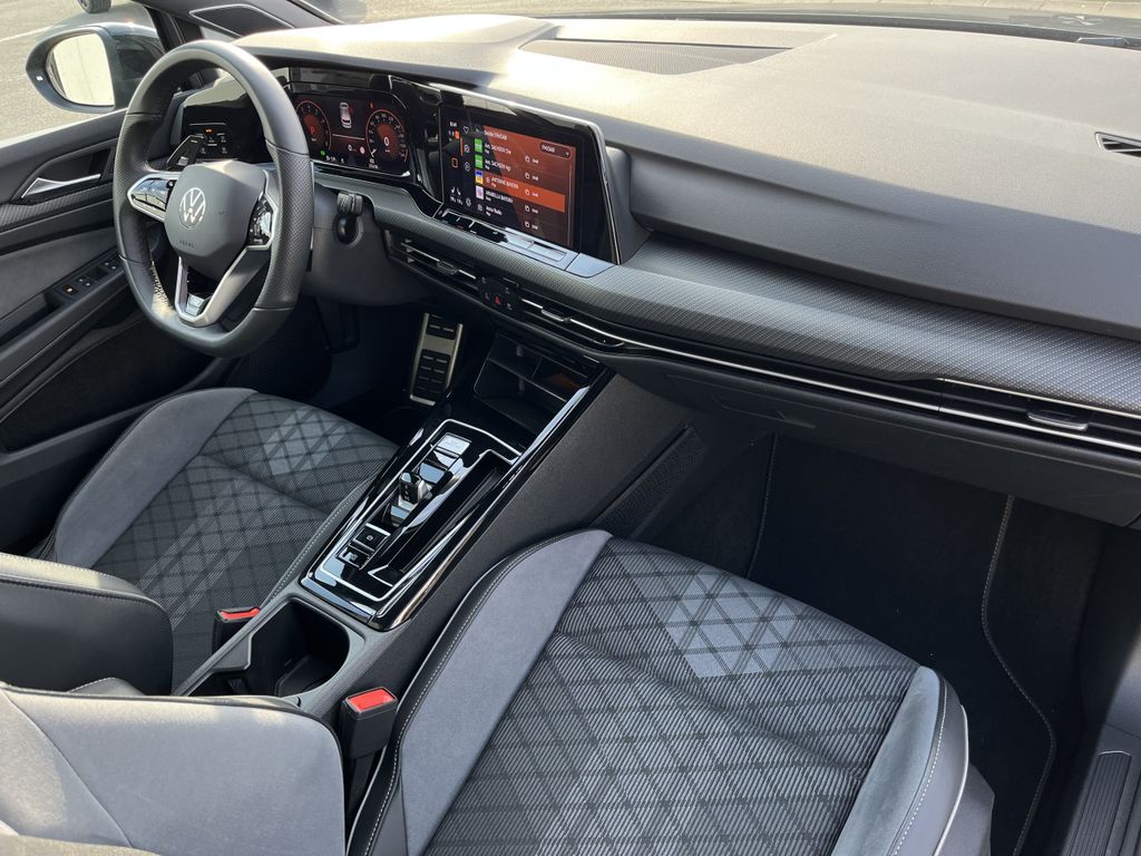 Volkswagen Golf 1.5 TSI DSG R-Line 14