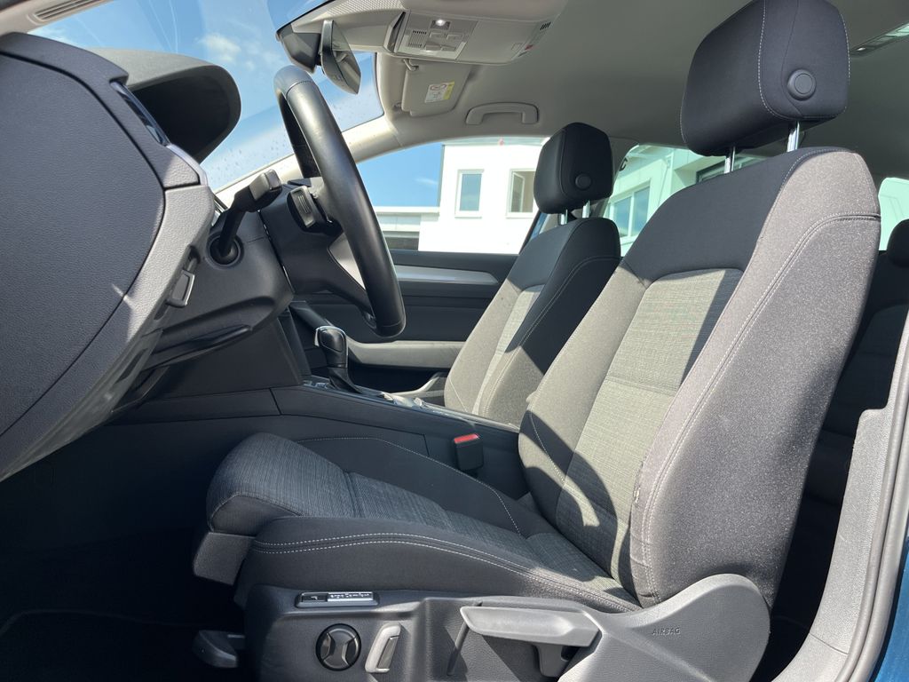 Volkswagen Passat Variant 2.0 TDI DSG R-Line 13