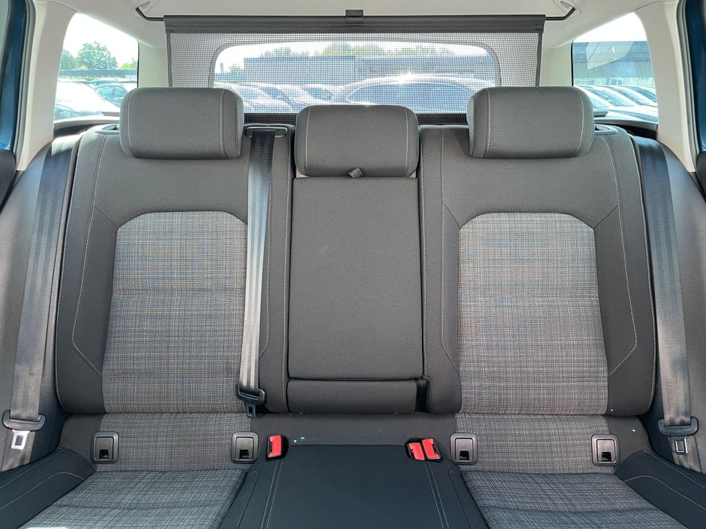 Volkswagen Passat Variant 2.0 TDI DSG R-Line 18