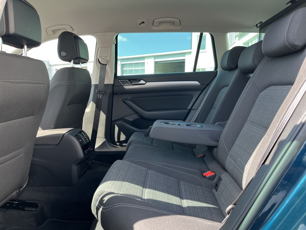 Volkswagen Passat Variant 2.0 TDI DSG R-Line 17