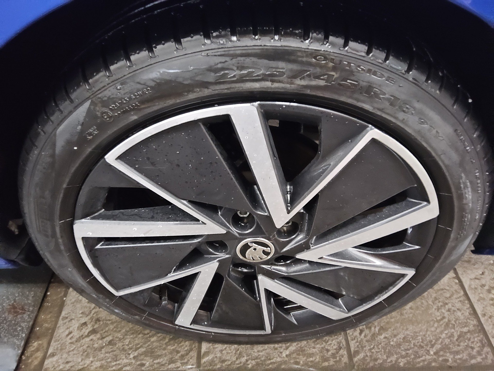 Skoda Octavia Kombi 2.0 TDI SportLine Navi LED Virtual 11