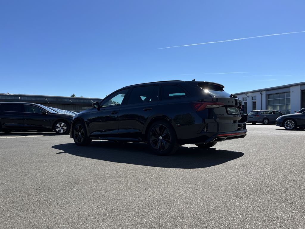 Skoda Octavia Combi 2.0 TDI DSG RS 10
