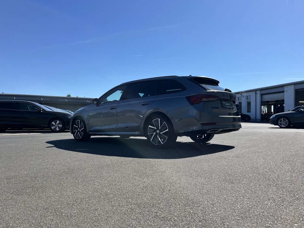 Skoda Octavia Combi 2.0 TDI Sportline 10