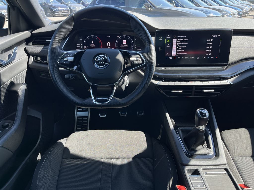 Skoda Octavia Combi 2.0 TDI Sportline 16