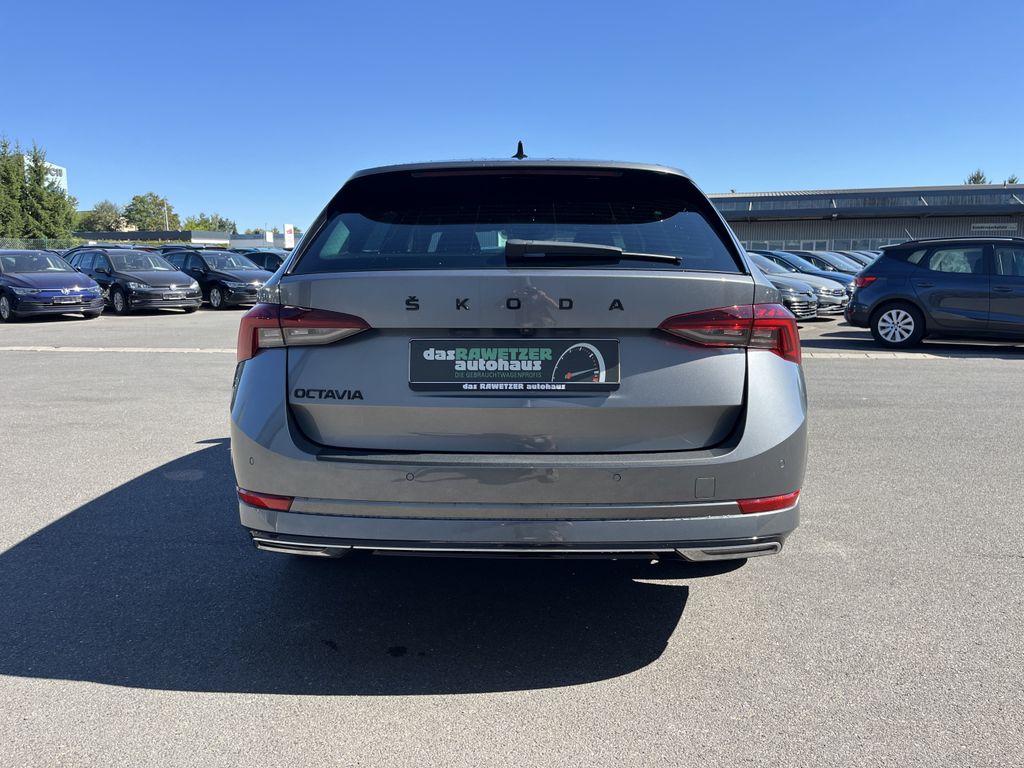 Skoda Octavia Combi 2.0 TDI Sportline 9