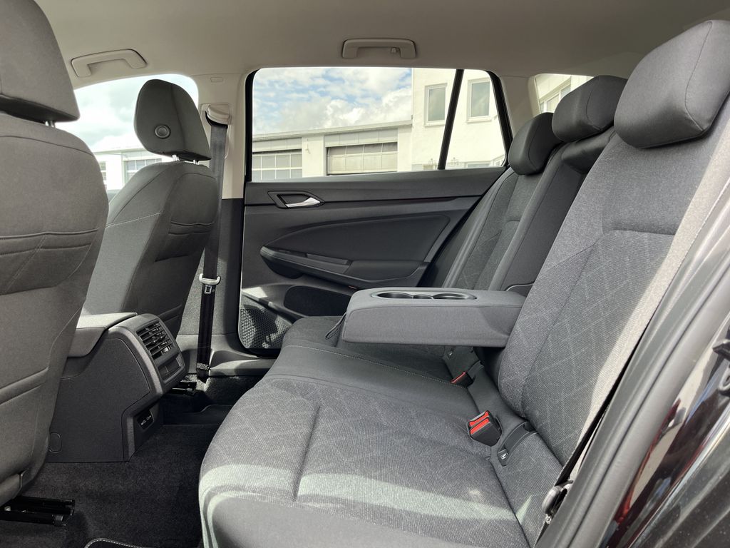 Volkswagen Golf Variant 2.0 TDI Life 15