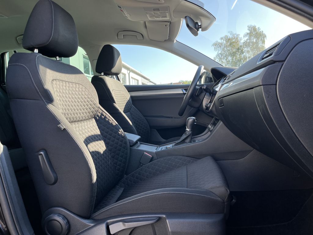 Skoda Superb Combi 2.0 TDI DSG Ambition 15