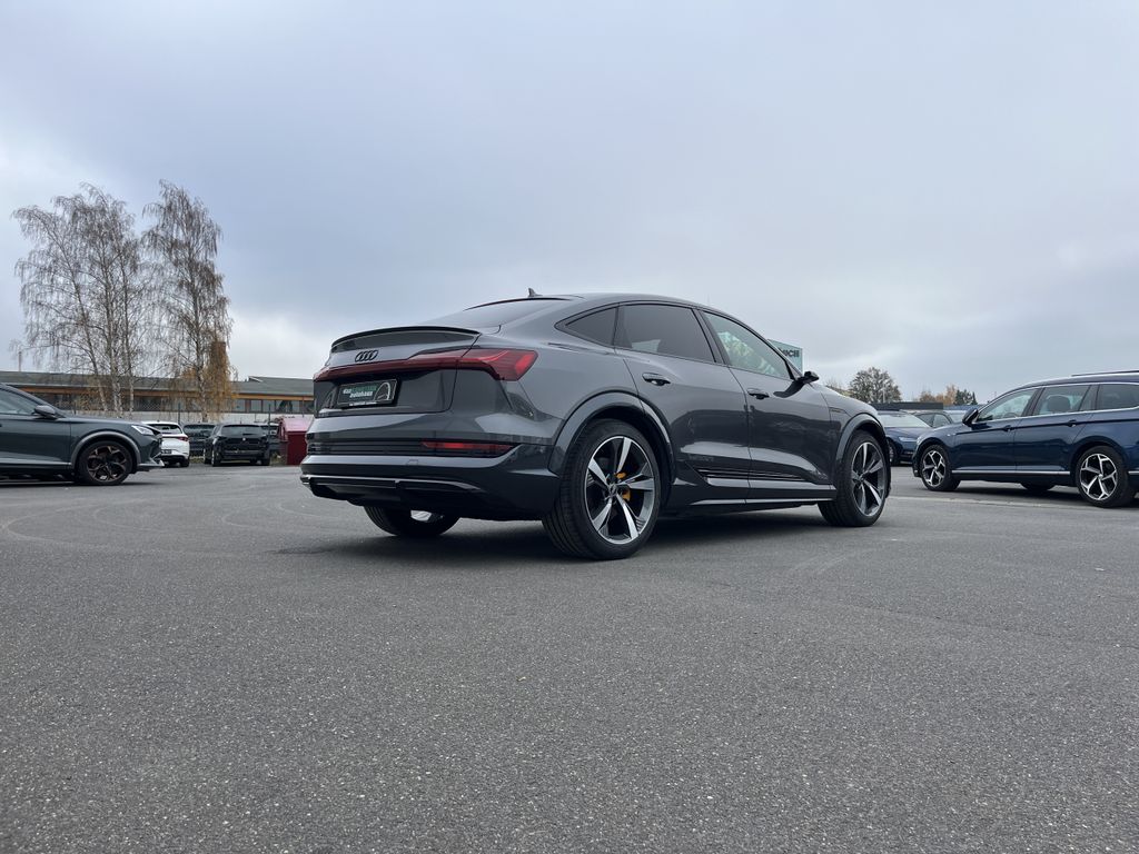 Audi e-tron S Sportback 5