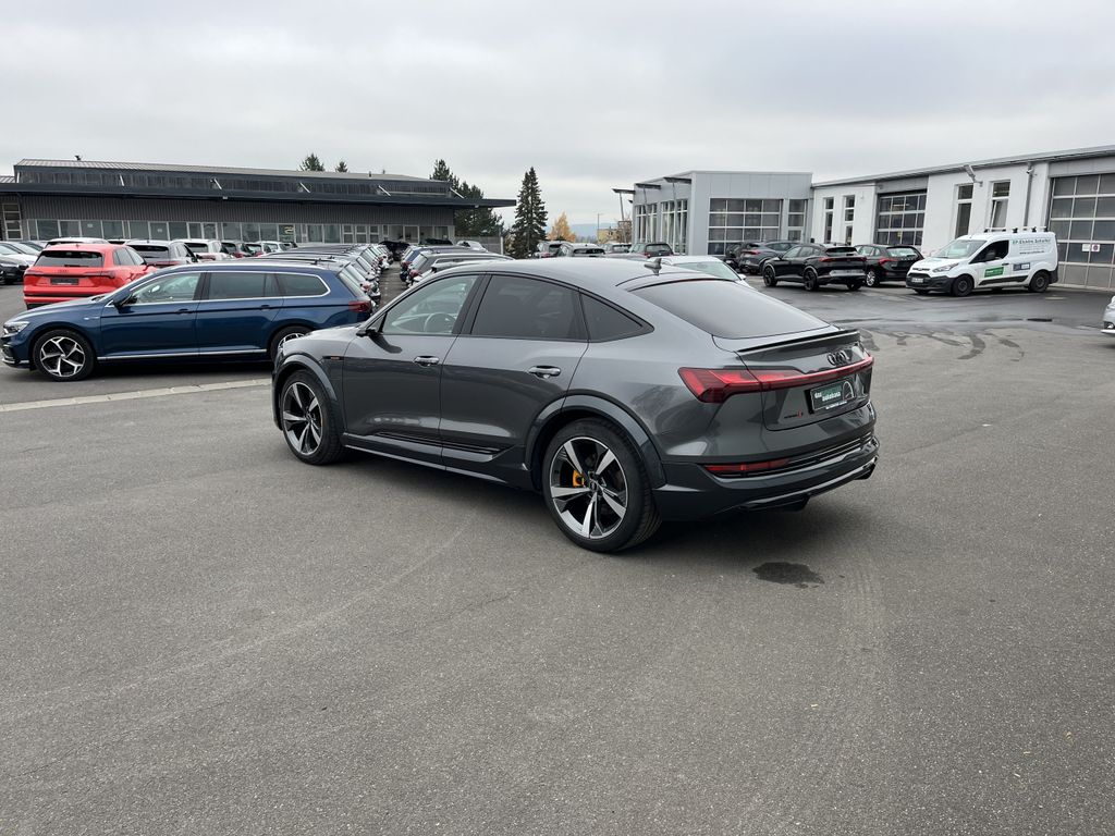 Audi e-tron S Sportback 8