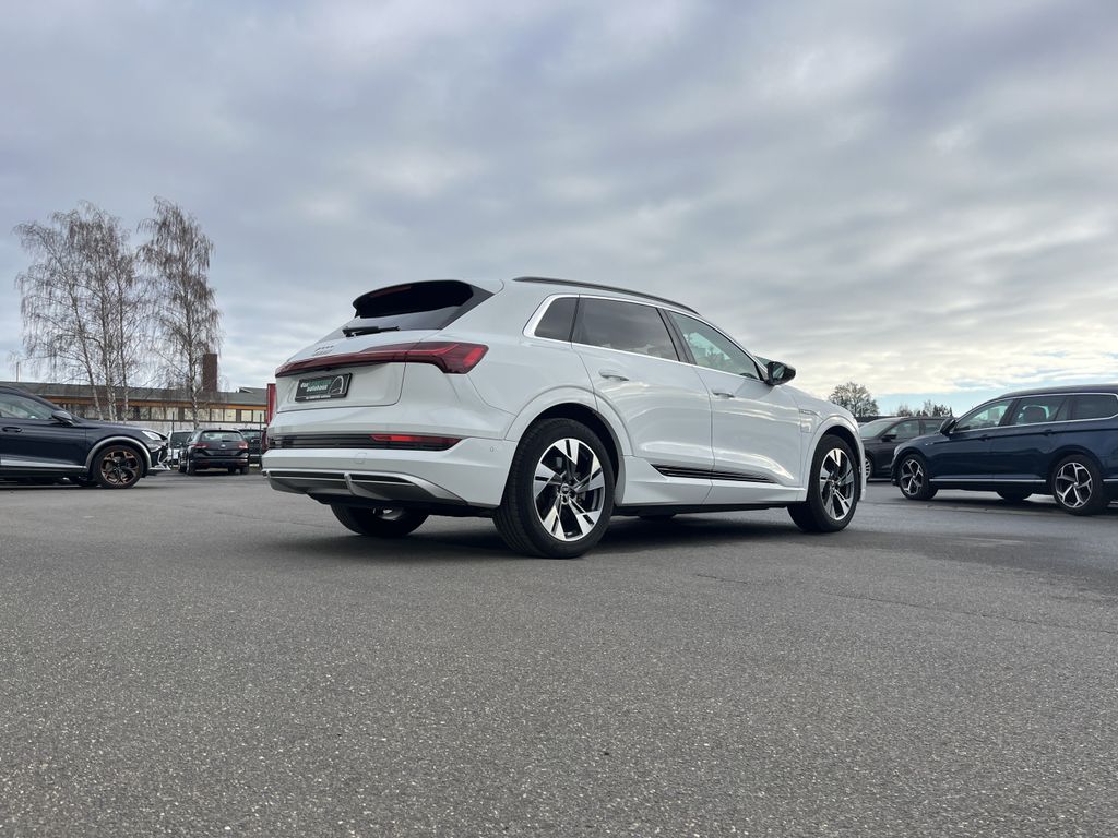 Audi e-tron S-Line 6