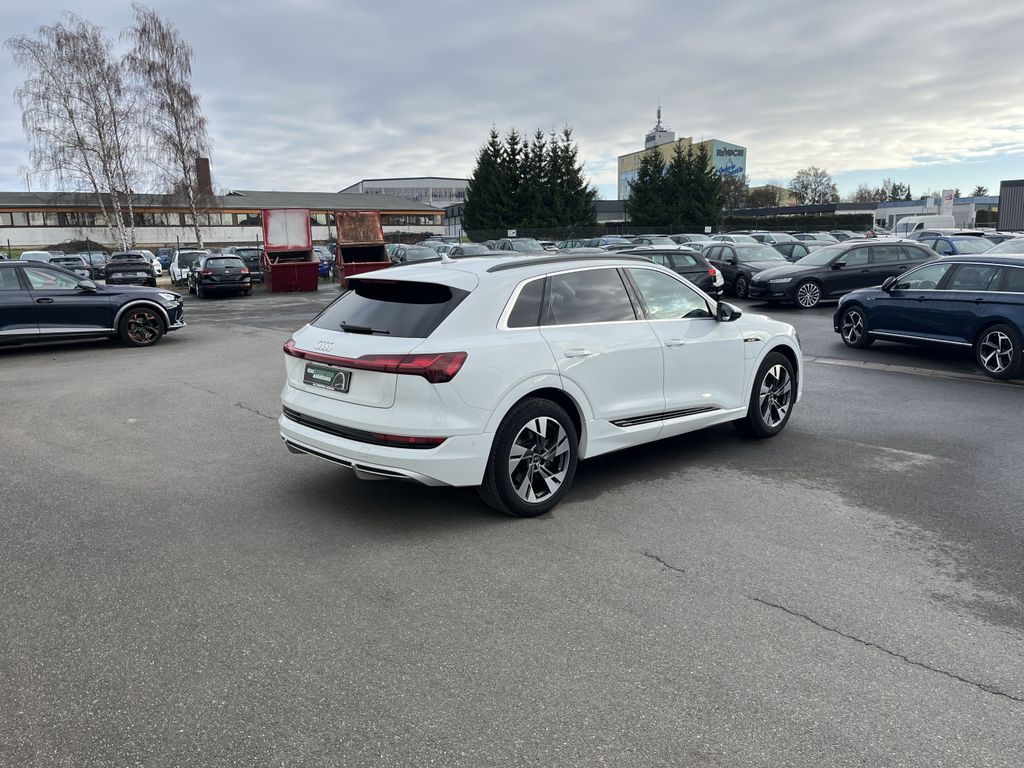 Audi e-tron S-Line 7