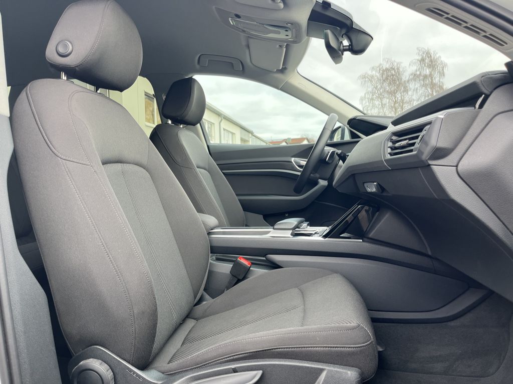 Audi e-tron S-Line 13