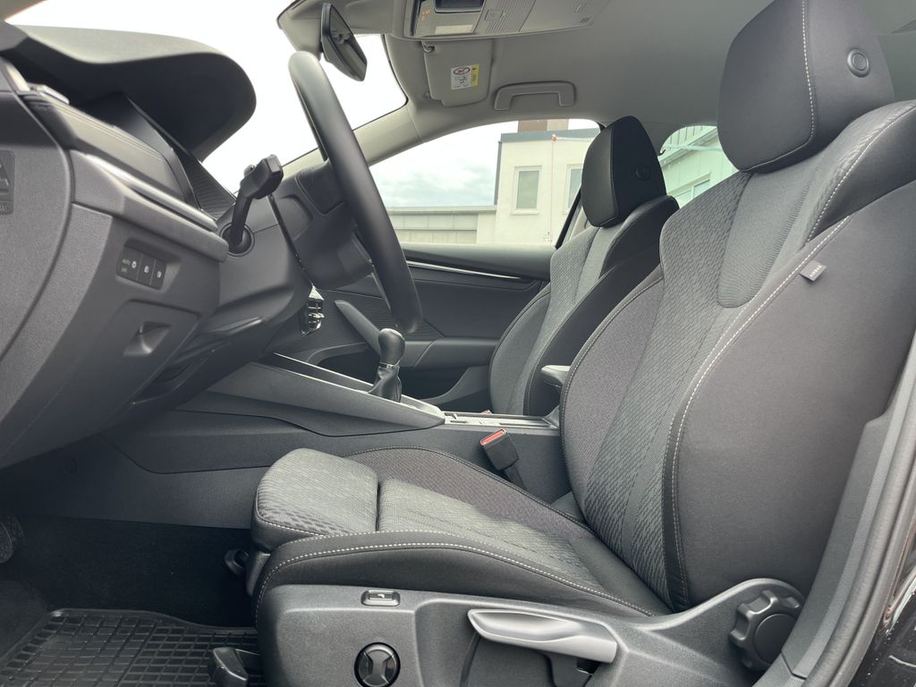 Skoda Octavia Combi 2.0 TDI Clever 12