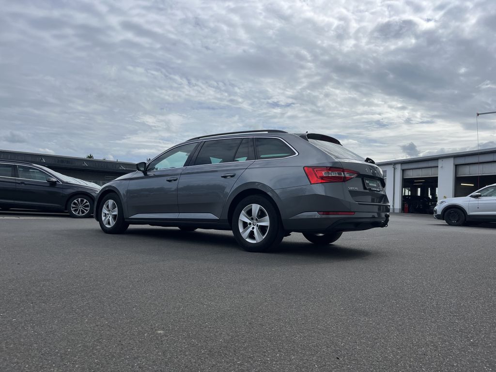 Skoda Superb Combi 2.0 TDI DSG Ambition 9