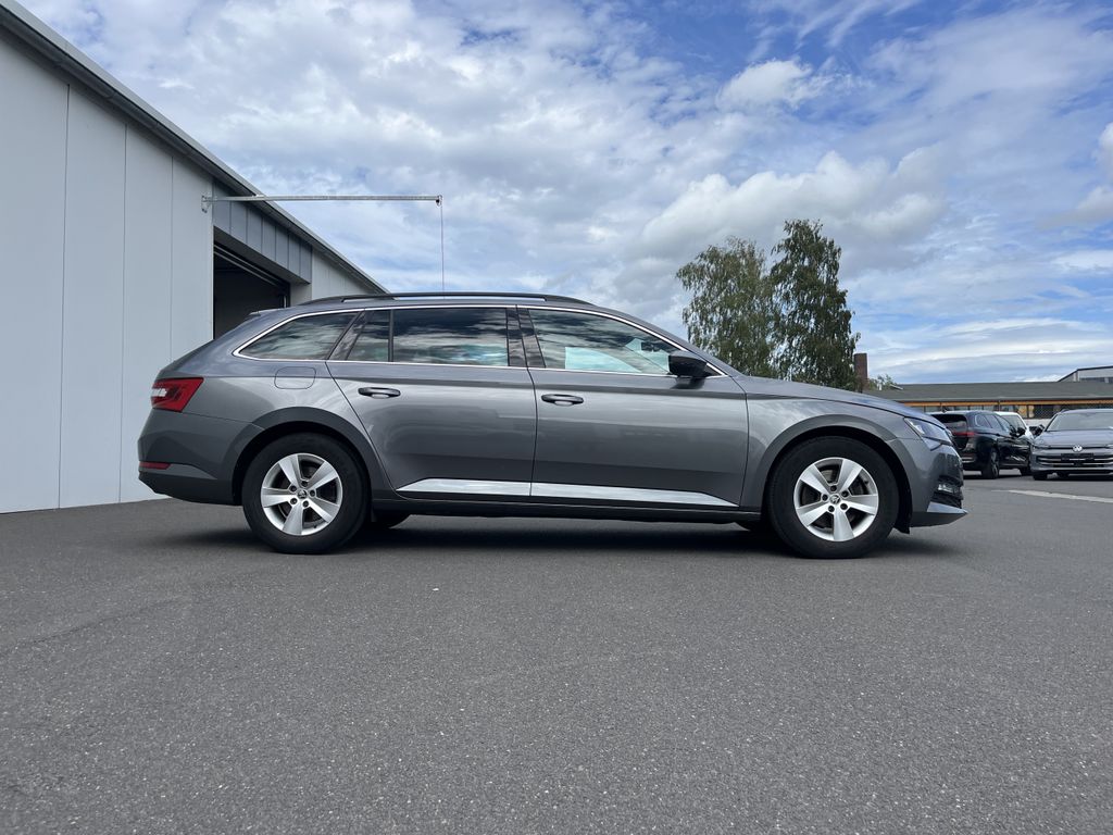 Skoda Superb Combi 2.0 TDI DSG Ambition 4