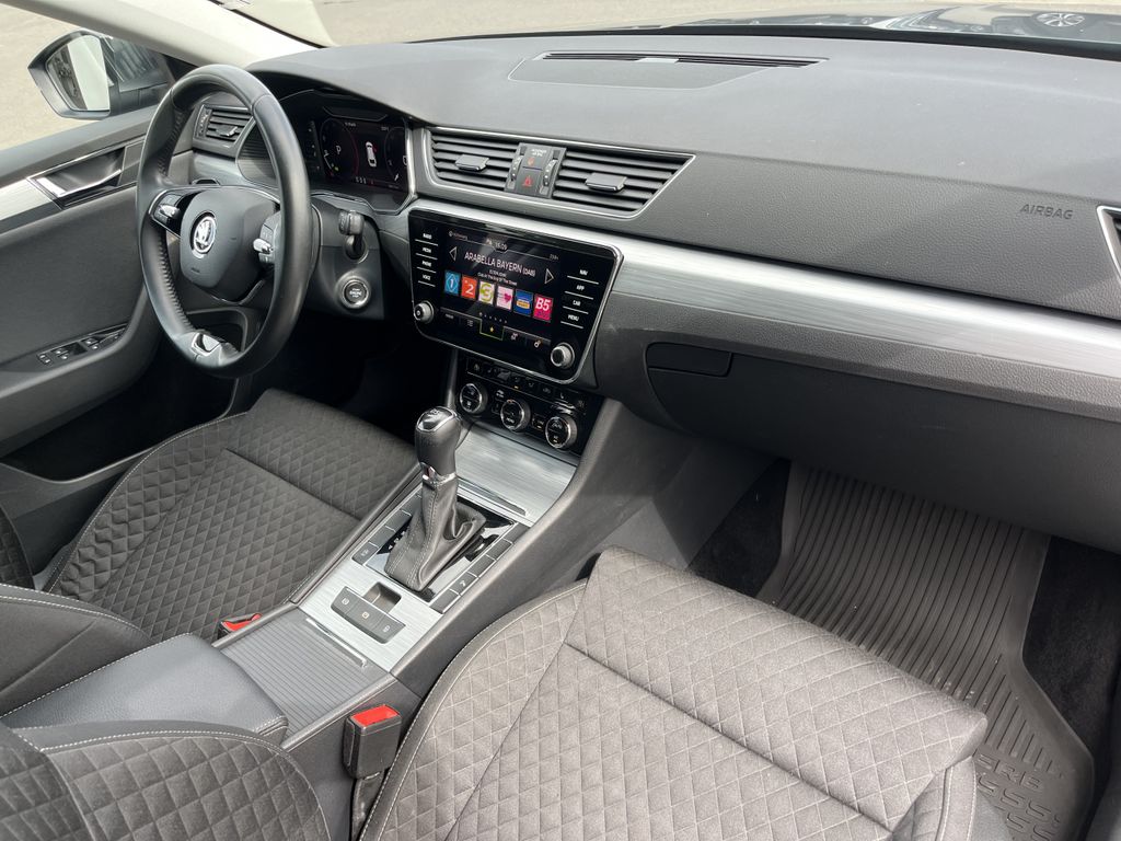 Skoda Superb Combi 2.0 TDI DSG Ambition 13