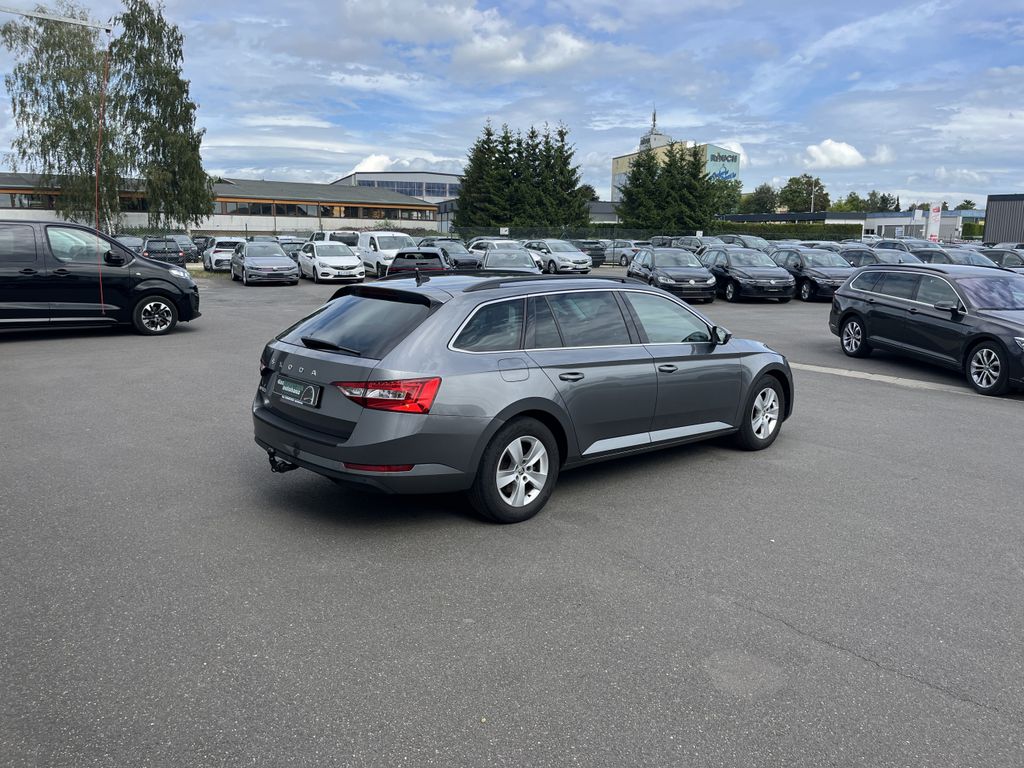 Skoda Superb Combi 2.0 TDI DSG Ambition 7