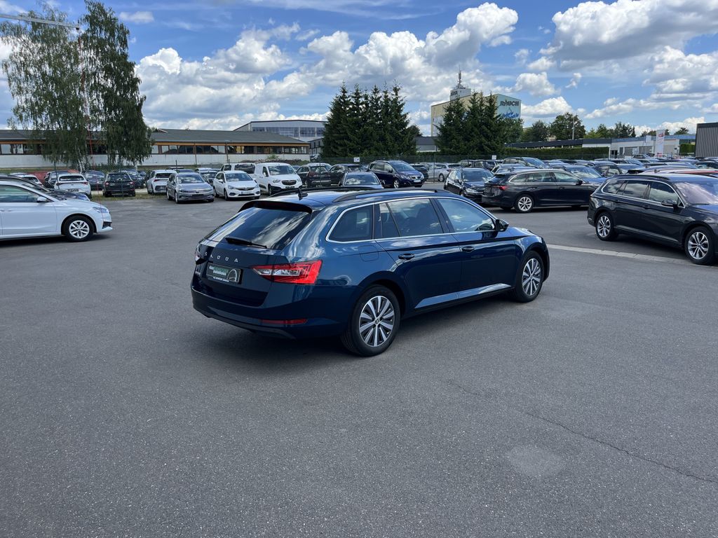 Skoda Superb Combi 2.0 TDI DSG Ambition 7