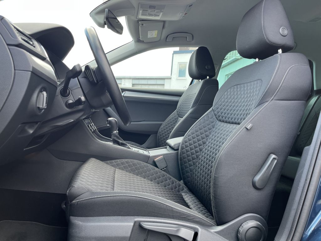 Skoda Superb Combi 2.0 TDI DSG Ambition 12