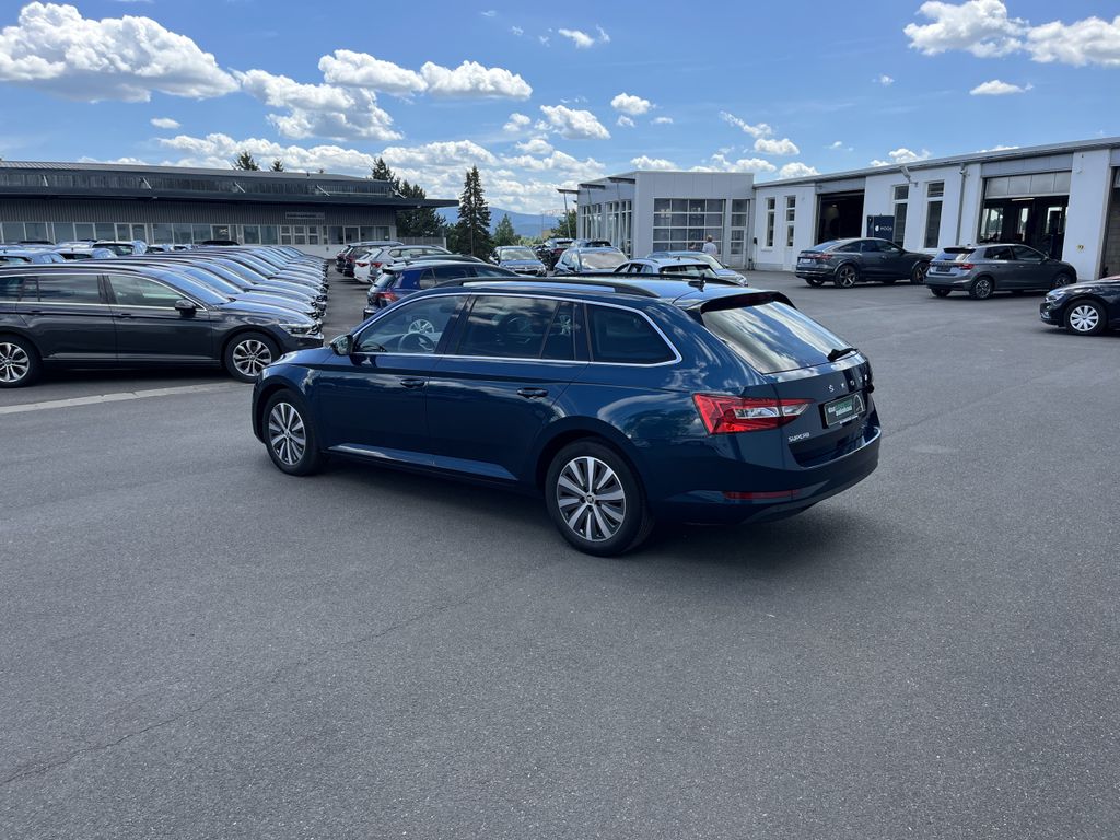 Skoda Superb Combi 2.0 TDI DSG Ambition 10